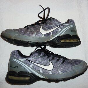 Men's NIKE Air Torch 4 Sneakers Size 11.5